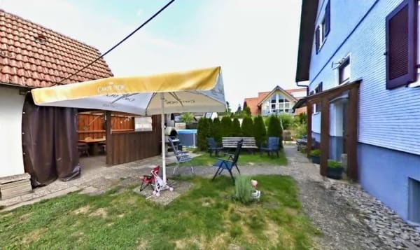 Immobilie in Simmersfeld - Modernisiertes XL-Anwesen: Haupthaus + eigenständiger Schwörer-Anbau(2024), Eventbereich, Nachbars - Bild 2
