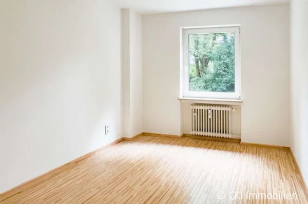 Immobilie in Krailling - Krailling im Würmtal!
Freie 3 Zi.-EG-Wohnung mit Südostloggia - Bild 3