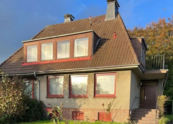 Immobilie in Schwanewede - Viel Platz in diesem freistehenden Einfamilienhaus in zentraler Lage von Schwanewede - Bild 0