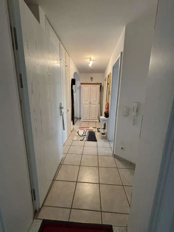 Immobilie in Gilching - ***Wunderschöne Maisonette Wohnung bestehend aus EG + UG + Garten + TG*** - Bild 1
