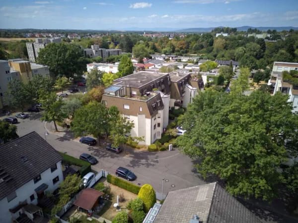 Immobilie in Denzlingen - 3,5 -Zimmer-Wohnung in Denzlingen: 97 m², 1. OG, überdachter Balkon, Tiefgarage, Keller - Bild 2