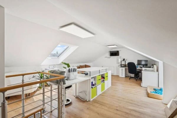 Immobilie in Mering - Dachgeschosswohnung mit Balkon, Studio im Spitzboden und zwei Bädern - Bild 2