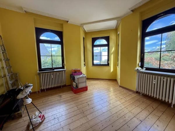 Immobilie in Budenheim - Zauberhaftes Zweigenerationenhaus in zentraler Lage von Budenheim - Wald fußläufig erreichbar - Bild 3