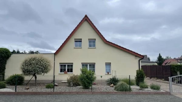 Immobilie in Lauta - Familienglück mit Gartenoase - Bild 1