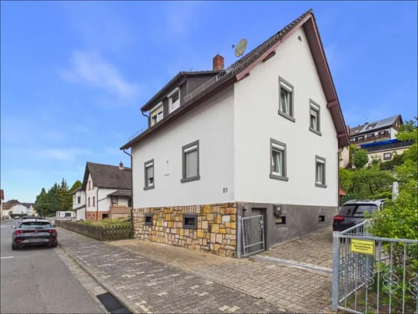 Immobilie in Laufach - **Charmantes 2-Familienhaus mit vielfältigen Nutzungsmöglichkeiten in Laufach** - Bild 0