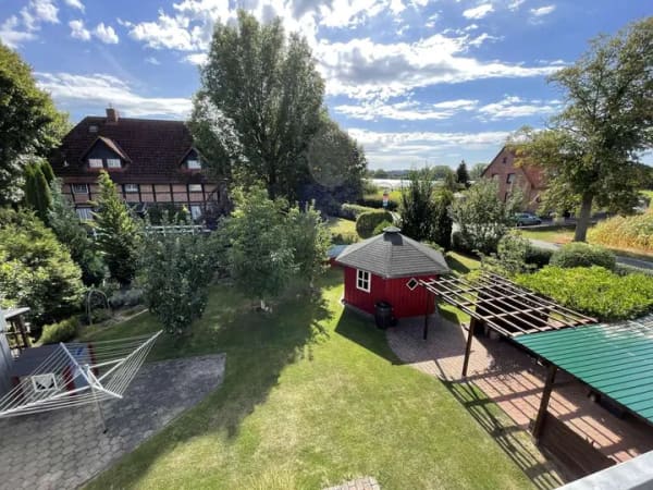Immobilie in Hohnhorst - Attraktives 3-Familienhaus mit 284 m² Wohnfläche, großem Grundstück und umfangreicher Ausstattung - Bild 3