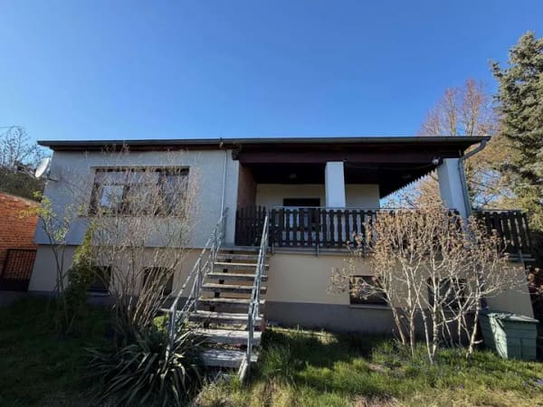 Immobilie in Havelberg - Seltenes Anwesen an der Havel: Zwei Wohnhäuser, Scheune und Doppelgaragen auf 1.460 m² - Bild 1