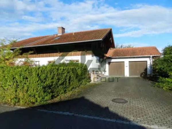 Immobilie in Altenmarkt an der Alz - Einfamilienhaus freistehend in Altenmarkt an der Alz - Bild 0