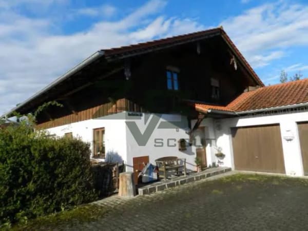 Immobilie in Altenmarkt an der Alz - Einfamilienhaus freistehend in Altenmarkt an der Alz - Bild 2