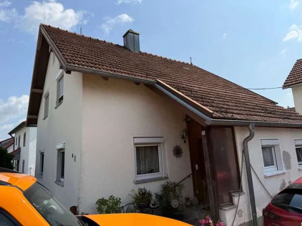 Immobilie in Aiterhofen - Seltene Gelegenheit in Aiterhofen: Großes Familiengrundstück mit zwei Wohnhäusern - Bild 1
