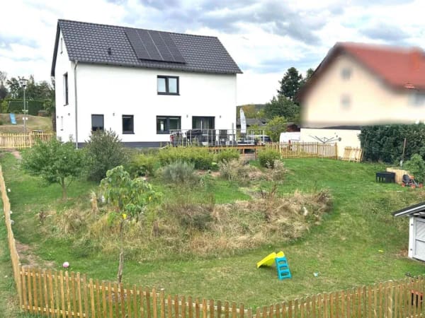 Immobilie in Sinntal - Modern wohnen, nachhaltig leben - hochwertiges Einfamilienhaus nach KfW40 Standard in guter Lage - Bild 2