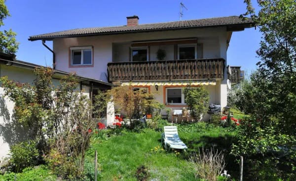Immobilie in Kiefersfelden - Kiefersfelden, Bergblick: Einfamilienhaus "PLUS" - mehr Nutzungsmöglichkeiten als üblich - Bild 0