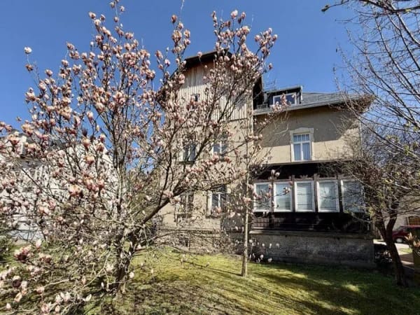 Immobilie in Gersdorf - Stilvolle Gründerzeitvilla auf großzügigem Anwesen mit Ausbaupotenzial für drei Wohnetagen - Bild 2