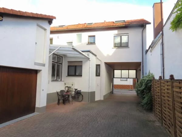 Immobilie in Stutensee - Zweifamilienhaus mit Doppelgarage - Bild 1