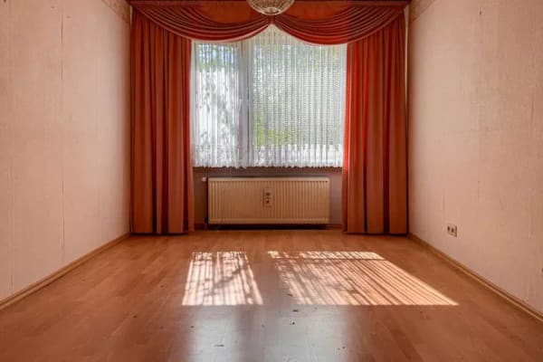 Immobilie in Ahausen - Handwerker Achtung: 5 Zimmer Maisonettewohnung + Terrassen & Garage sowie privaten Garten in Ahausen - Bild 3