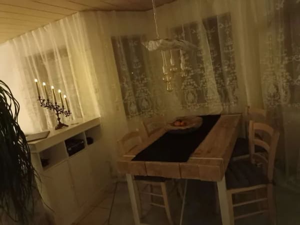 Immobilie in Pfedelbach - Exklusive 4,5-Zimmer-Dachgeschosswohnung mit Wannenbad und überdachtem Balkon – ruhige und idyllisch - Bild 2