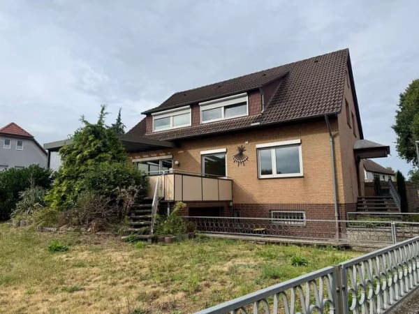 Immobilie in Neustadt am Rübenberge - Bordenau - Kapitalanlage oder Eigennutzung - Zweifamilienhaus mit schönem Garten und 3 Garagen - Bild 2