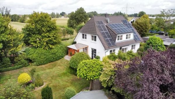 Immobilie in Grasberg - immo-schramm.de: Großzügiges Wohnhaus im Bestzustand - Bild 0