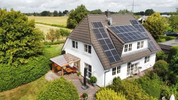 Immobilie in Grasberg - immo-schramm.de: Großzügiges Wohnhaus im Bestzustand - Bild 1
