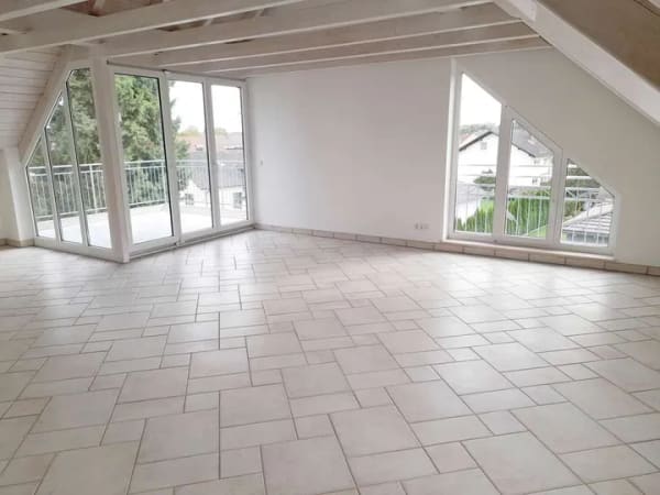 Immobilie in Großmehring - Großzügige 4-Zimmer-Dachgeschosswohnung in Großmehring - Bild 2
