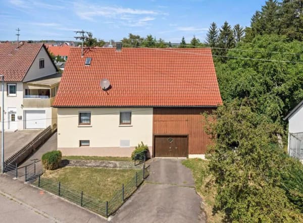 Immobilie in Winterlingen - Charmantes Haus mit Scheune in Winterlingen - Bild 1