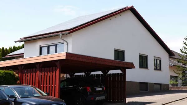 Immobilie in Waldmohr - Vielseitig nutzbares Haus mit PV Anlage, Garten, Carport in ruhiger Wohnlage in 66914 Waldmohr - Bild 1