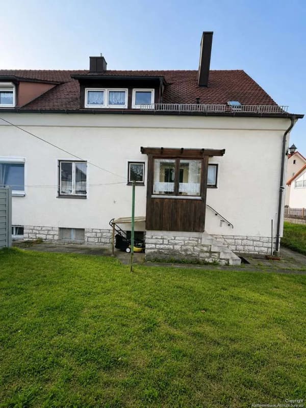 Immobilie in Beilngries - Doppelhaushälfte mit viel Potenzial in Beilngries – gestalten Sie Ihr neues Zuhause - Bild 3