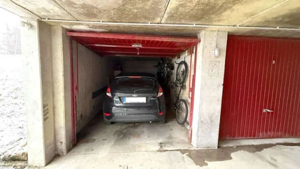 Immobilie in St. Georgen im Schwarzwald - Attraktive 3-Zimmer-Eigentumswohnung mit Balkon und Garage in St. Georgen - Bild 1
