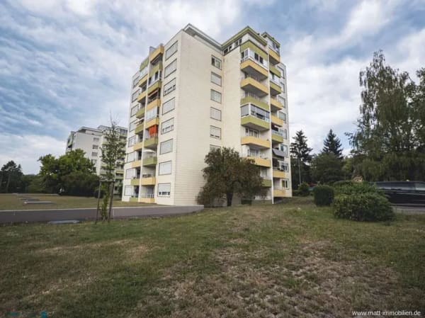 Immobilie in Radolfzell am Bodensee - Gepflegte 1-Zimmer-Eigentumswohnung mit Balkon, Aufzug und TG-Stellplatz - Bild 1