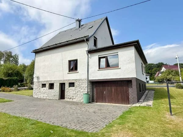 Immobilie in Bad Marienberg (Westerwald) - Einfamilienhaus mit viel Platz und Potenzial für die ganze Familie! - Bild 1