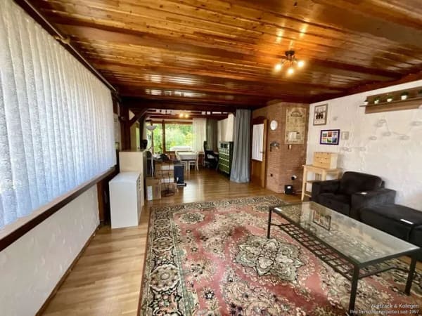 Immobilie in Büchenbach - Zweifamilienhaus in wunderschöner Lage mit zusätzlicher Einliegerwohnung in Büchenbach - Bild 1