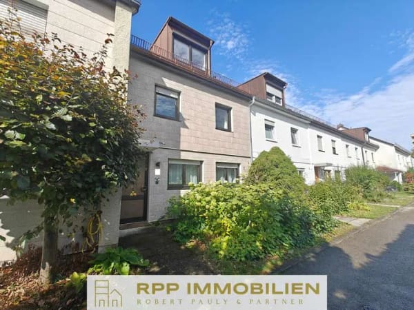 Immobilie in Unterschleißheim - Großzügiges Reihenhaus in attraktiver Lage unmittelbar zum Park - Bild 0