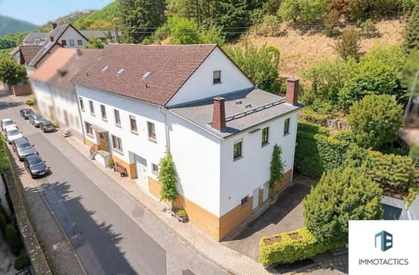 Immobilie in Wallhausen - Viel Platz für mehrere Generationen: 296m² Wohnfläche,Garten,Terrasse & Doppelgarage in ruhiger Lage - Bild 0
