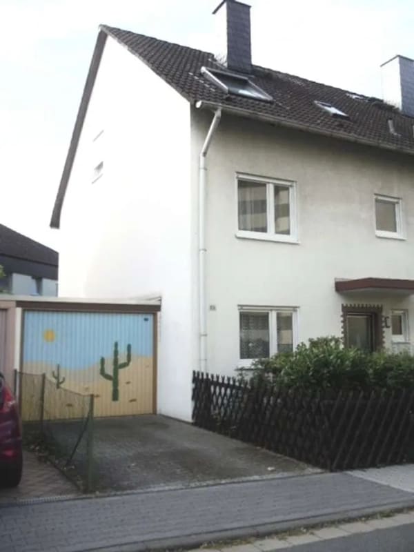 Immobilie in Kriftel - Reihenendhaus mit Garten, Garage und PKW-Stellplatz zentral gelegen in Kriftel. - Bild 1