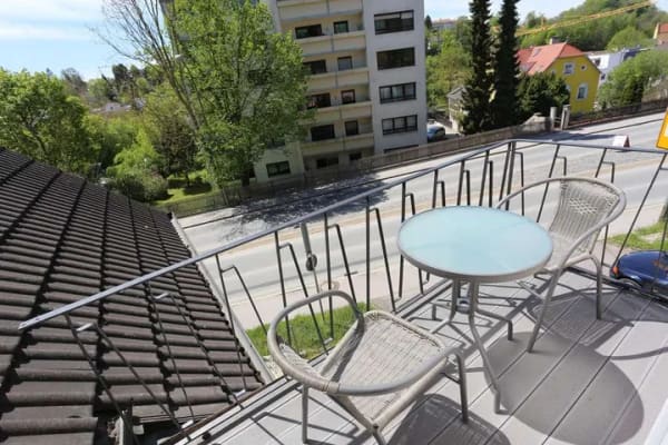 Immobilie in Landshut - PREISREDUZIERT: Zwei Grundstücke mit drei Häusern und Entwicklungspotenzial in Landshut - Bild 1