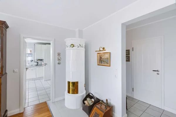 Immobilie in Waabs - Einfamilienhaus mit Einliegerwohnung, Doppelgarage und blühendem Garten nahe der Ostsee - Bild 3