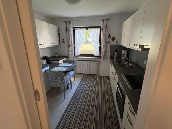 Immobilie in Niedereschach - Provisionsfrei: sanierte 3 - Zimmerwohnung, 2 Balkone, Garage, auf Wunsch möbliert, bezugsfrei - Bild 3
