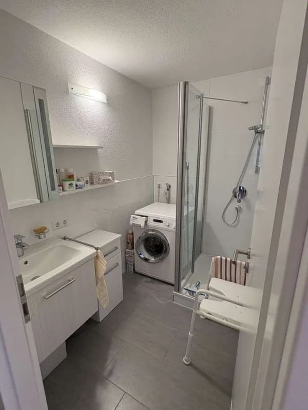 Immobilie in Niedereschach - Provisionsfrei: sanierte 3 - Zimmerwohnung, 2 Balkone, Garage, auf Wunsch möbliert, bezugsfrei - Bild 4