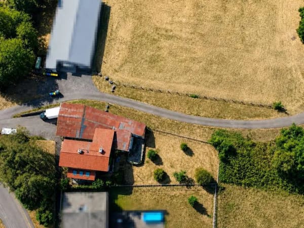 Immobilie in Grünberg - Vielseitiges Zweifamilienhaus mit großem Garten und umfangreichem Platzangebot - Bild 3