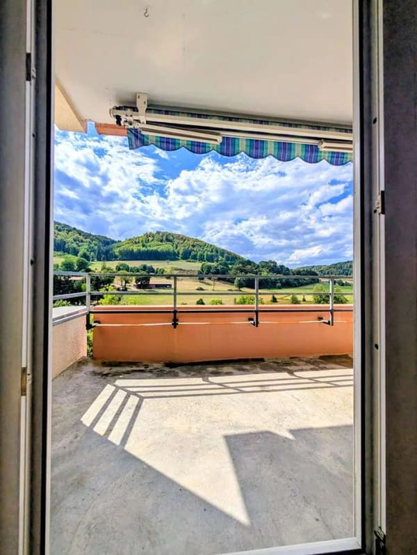 Immobilie in Oberkochen - Traumhafter Ausblick! Helle 3-Zimmer-Wohnung mit 2 Balkonen & Aufzug - Bild 0