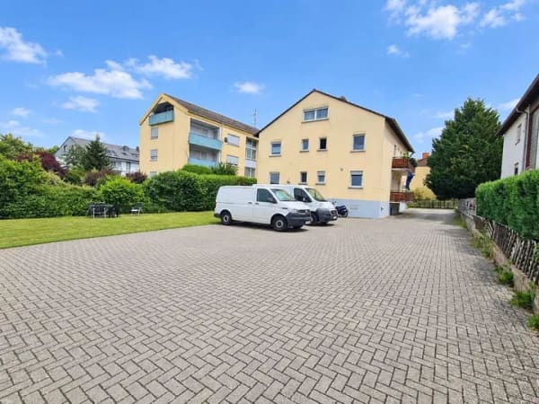 Immobilie in Mackenbach - Mackenbach, 4-Parteienhaus, 15 Zimmer, 6 Stellplätze, 32.000€ Kaltmiete p. a. - Bild 1