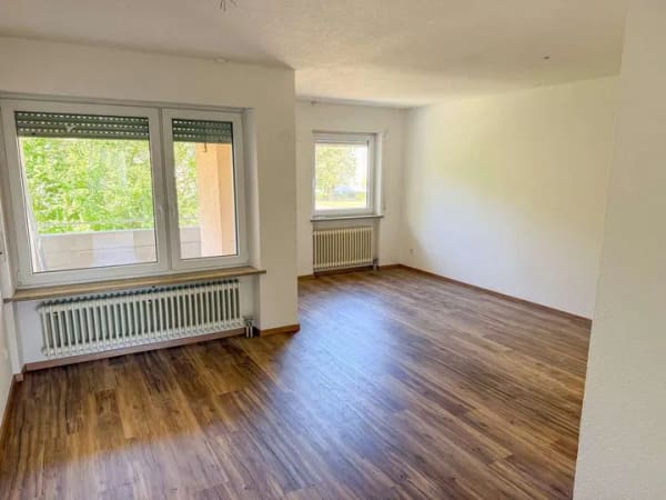 Immobilie in Nördlingen - Modernisierte 3-Zimmer-Wohnung mit Balkon & Garage – attraktive Wohnlage in Nördlingen - Bild 3