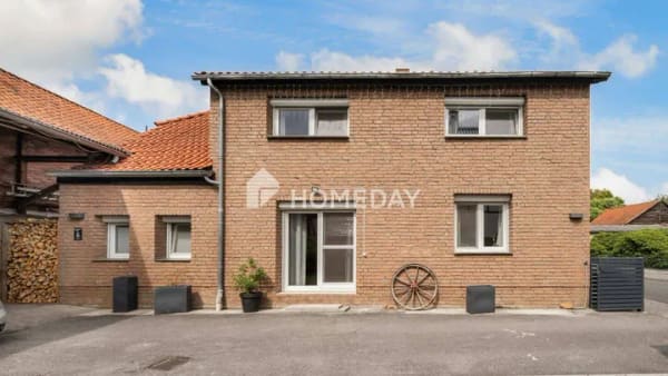Immobilie in Ehra-Lessien - Tradition trifft Wohnkomfort: Großzügiges Familienhaus mit Einliegerwohnung und Scheune - Bild 2