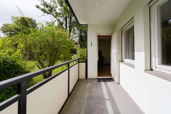 Immobilie in Grünwald - Wohnen in Grünwald – gut geschnittene 3-Zimmer-Wohnung mit Balkon, Garage und Hobbyraum - Bild 3