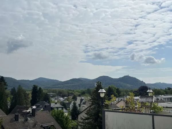 Immobilie in Bonn - Voll vermietetes Dreifamilienhaus in Muffendorf mit atemberaubendem Blick über das Siebengebirge! - Bild 2
