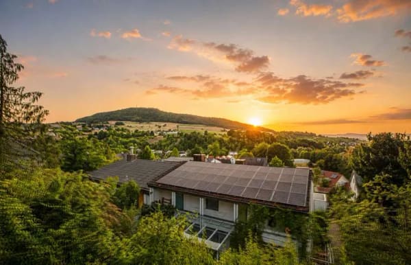 Immobilie in Au - Wohnen am Schlossberg - großzügiges Zweifamilienhaus in Au - Bild 2