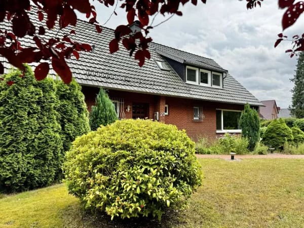 Immobilie in Lähden - Großes Haus, großer Garten, große Chancen! Einfamilienhaus in ruhiger Wohnsiedlung! - Bild 3