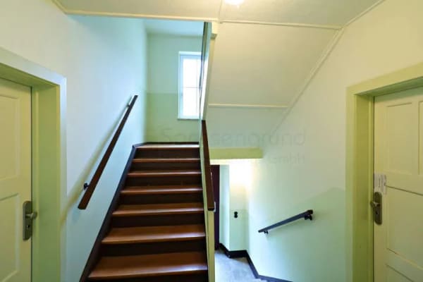 Immobilie in Taucha - **TAUCHA**2-Raumwohnung und Stellplatz in ruhiger Lage**Loggia**Tageslichtbad**WE ist vermietet** - Bild 2