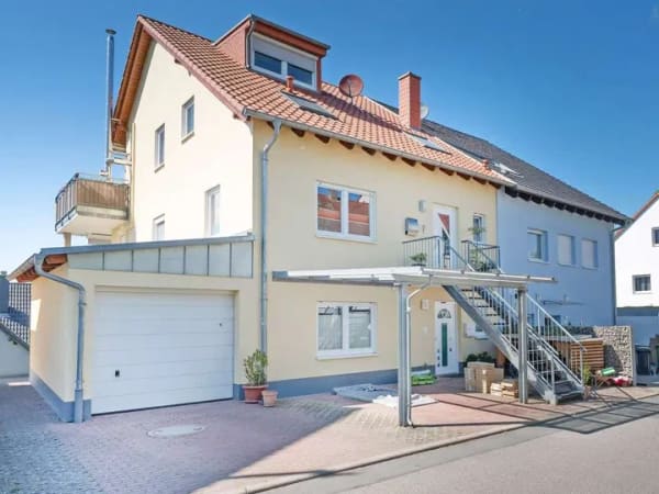 Immobilie in Mauer - Hausgefühl auf drei Ebenen - Exklusiv Wohnen mit Garten, Dachterrasse und Panoramablick in Mauer - Bild 0