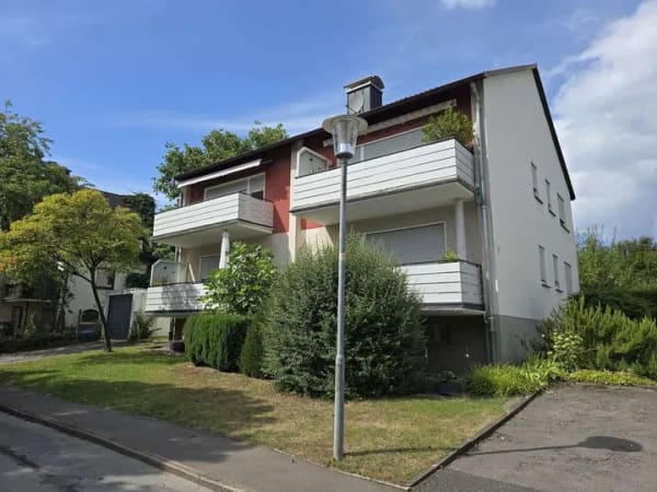 Immobilie in Bad Pyrmont - Modern saniert & lichtdurchflutet  2-Zi.-DG. ohne Schrägen über den Dächern von Bad Pyrmont/Löwensen - Bild 0